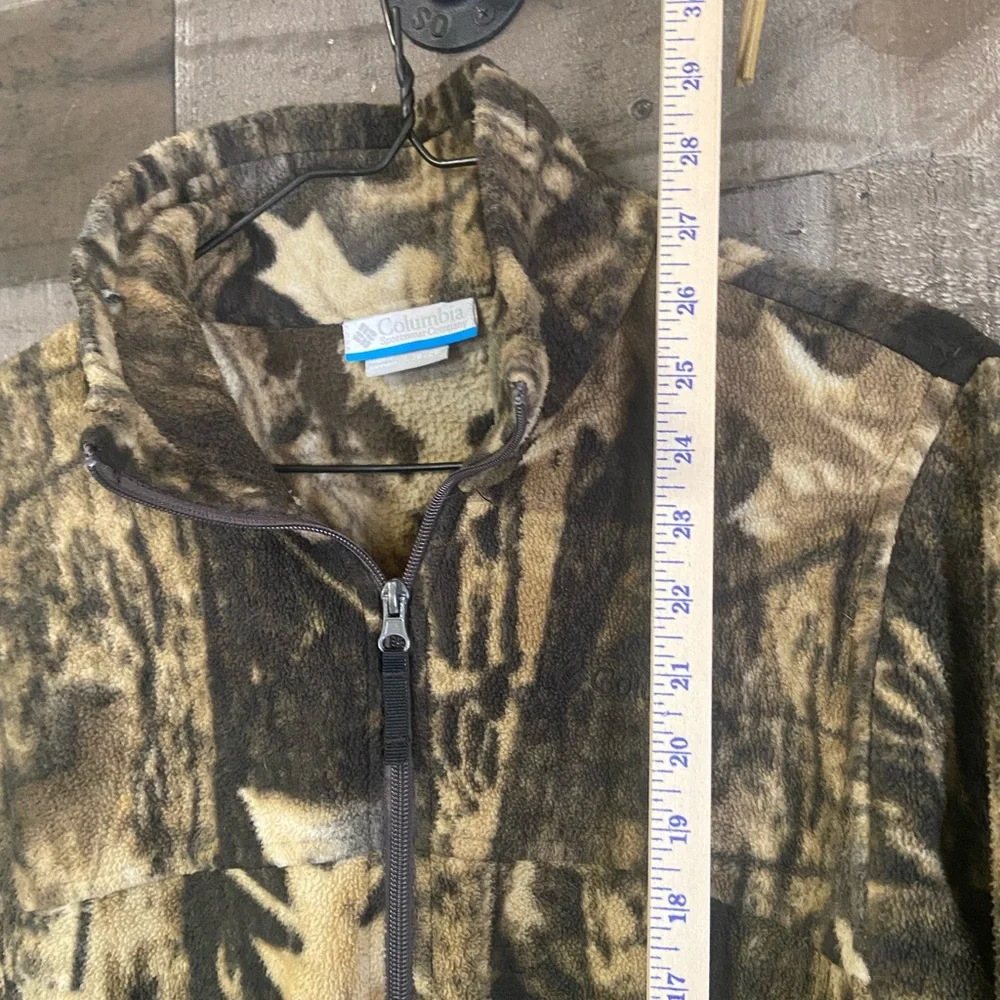Youth Size 18/20 Columbia Timberwolf Camo Fleece Jacket